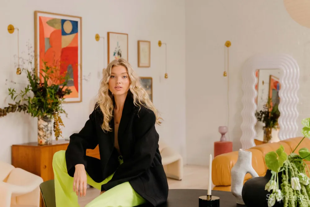 看什么上海名媛，来看维秘超模Elsa Hosk为自己设计的时髦Soho阁楼吧！