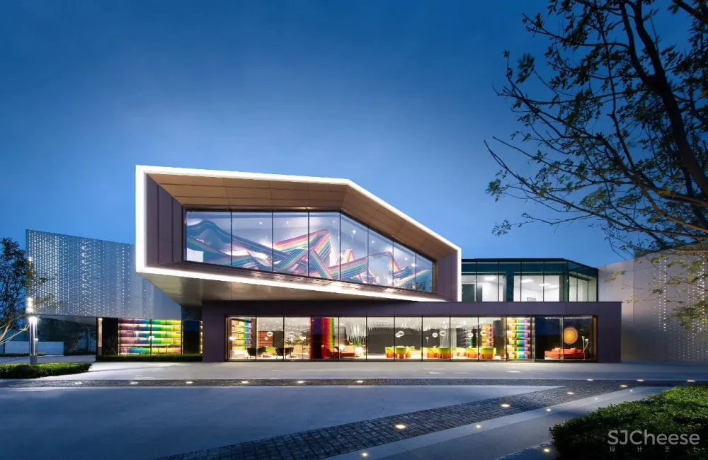 矩阵纵横 新作 郑州旭辉空港时代售楼处｜售楼处