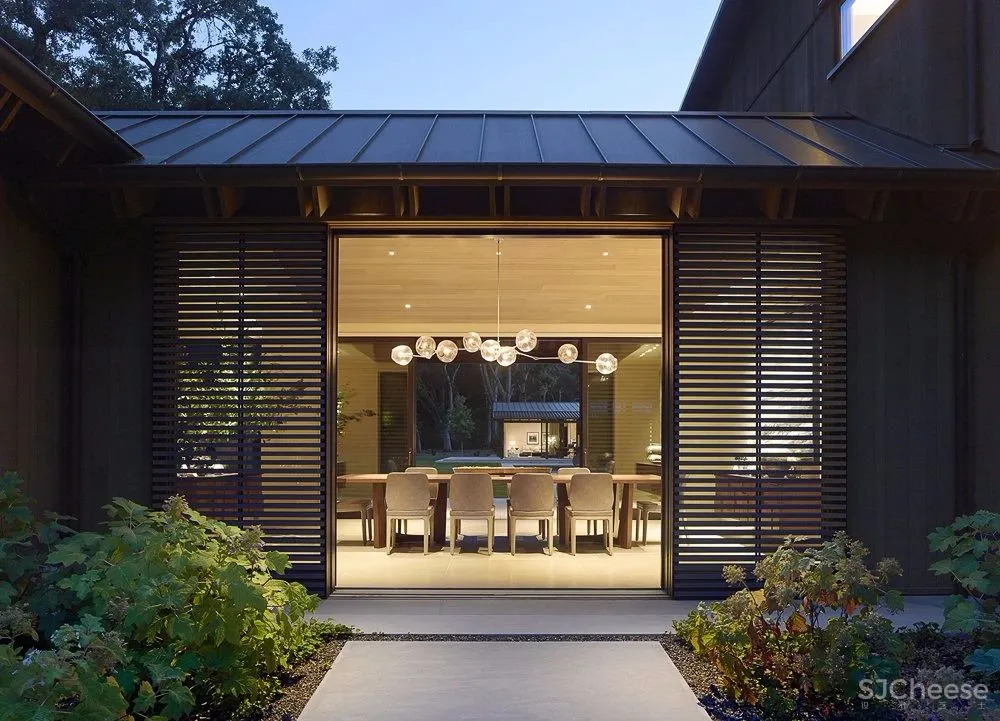 自然温感·雪松豪宅