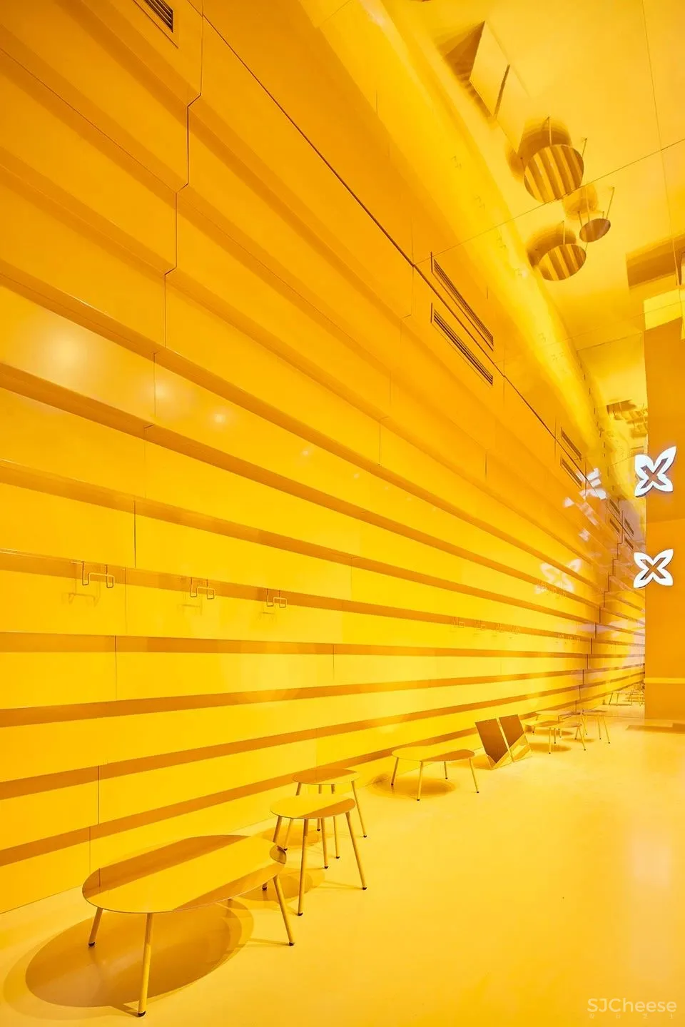 12号商店“Step”，西班牙 Studio Animal