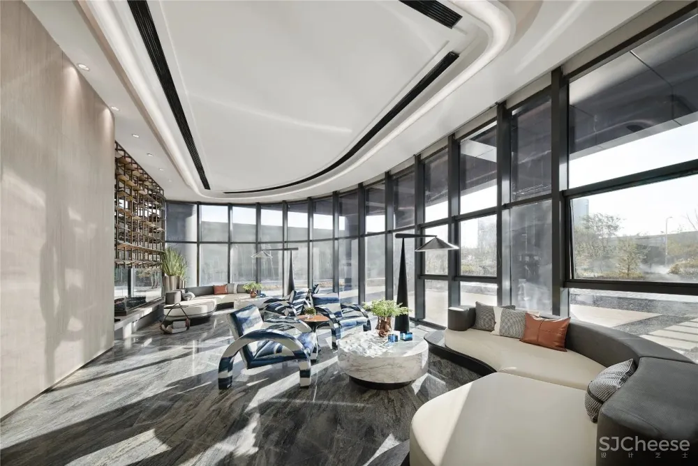 光影幻变的诗意空间，构筑当代艺术的解构哲学