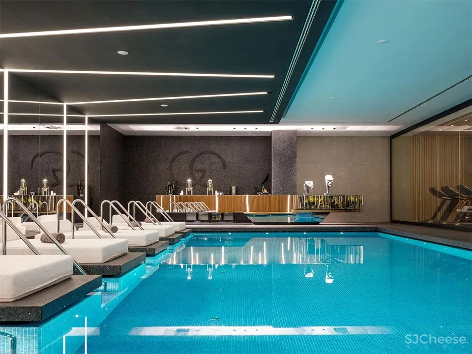 百年医院爆改五星级酒店,历史建筑表皮下,内里却这么前卫时尚