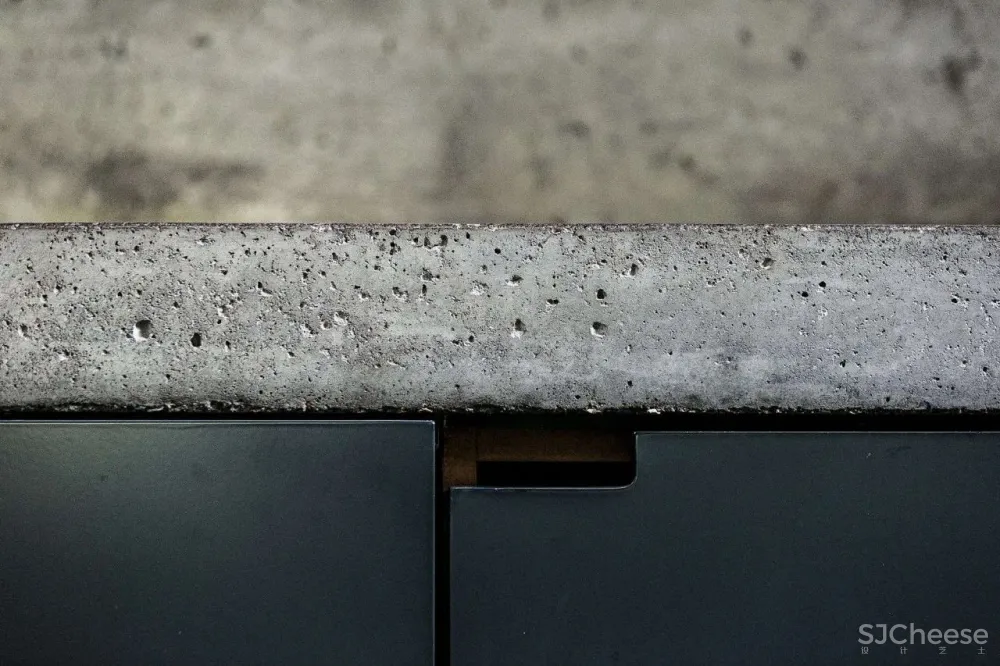 他十七年前设计的老房,现在五千万成交,这设计是真黑