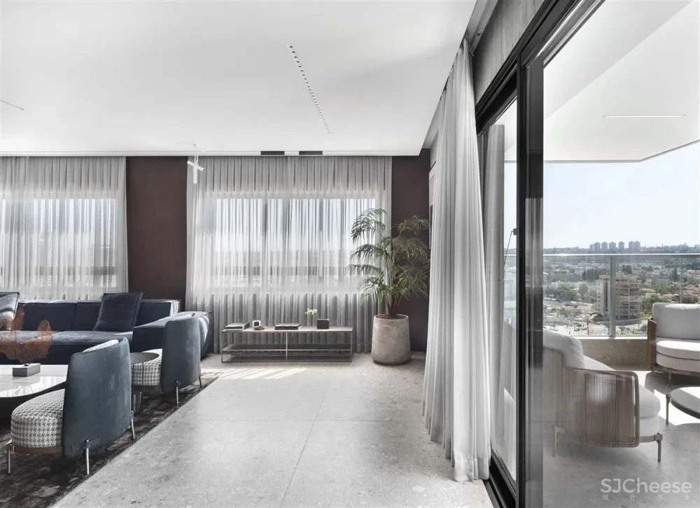 170㎡顶层复式,极简轻奢!