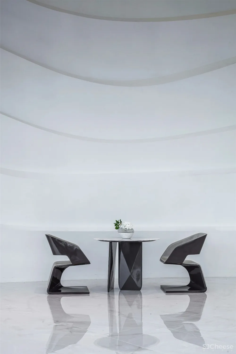 凌子达新作 星云流动的空间