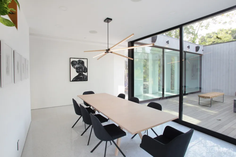 418㎡ 建筑师之家,在树林里探索极简主义美学