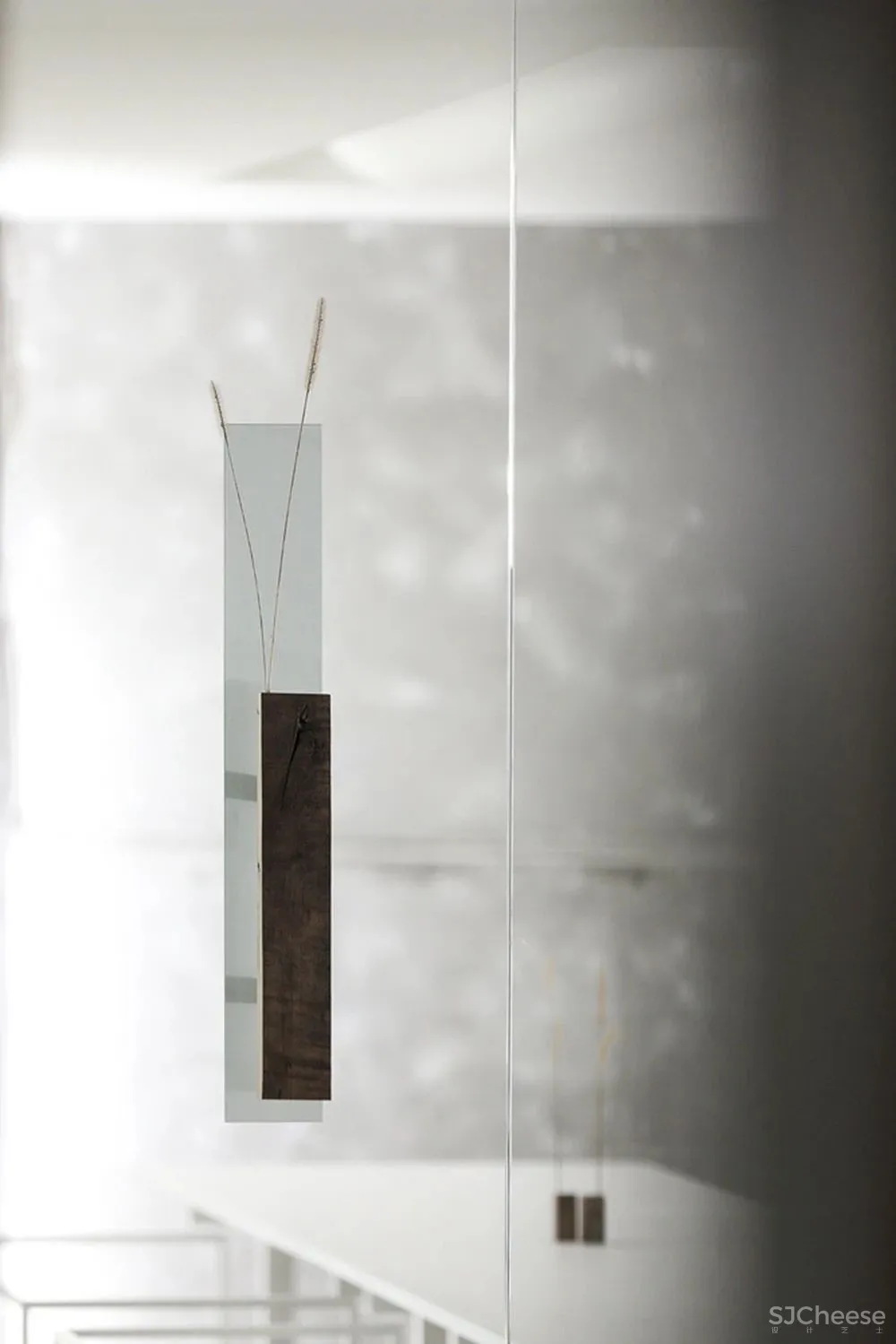 首尔市中心这家餐厅,院里竟种满了茅草?