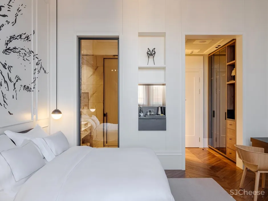 百年医院爆改五星级酒店,历史建筑表皮下,内里却这么前卫时尚