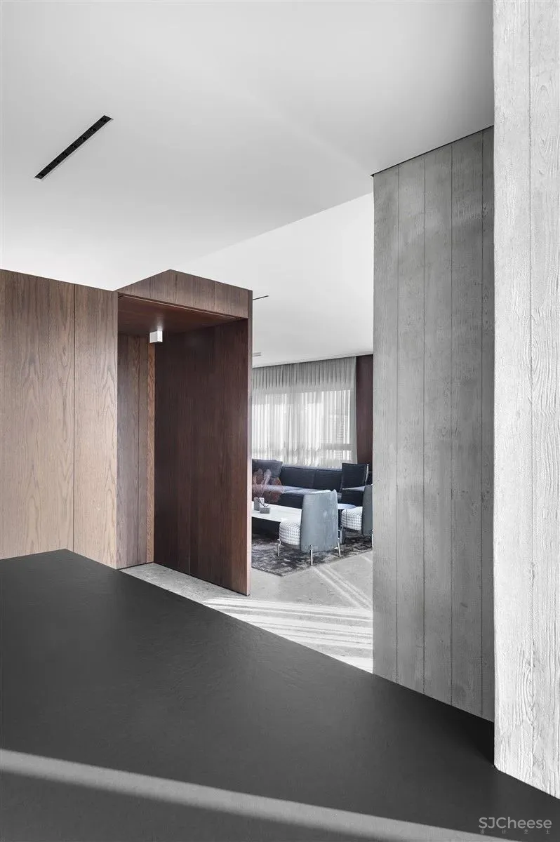 170㎡顶层复式,极简轻奢!