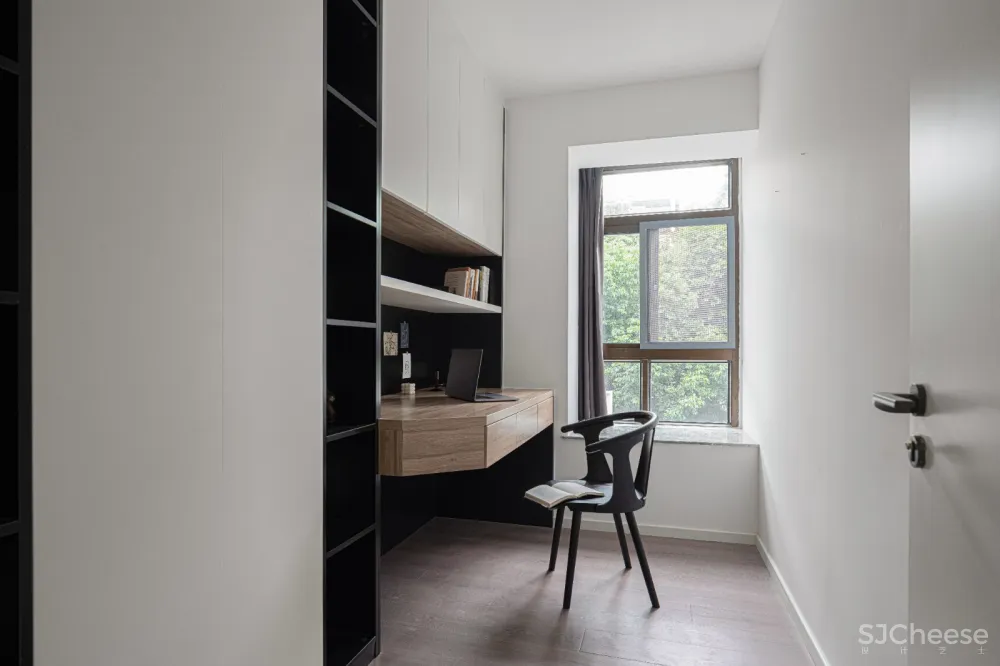 三层错层空间结构的趣味性,极简生活的本色