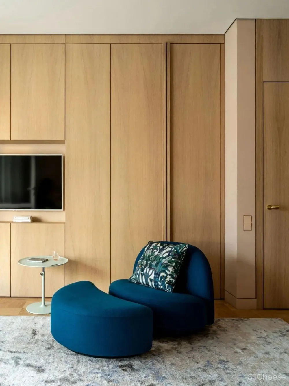 俄罗斯现代风住宅，温润舒适 Agnes Rudzite