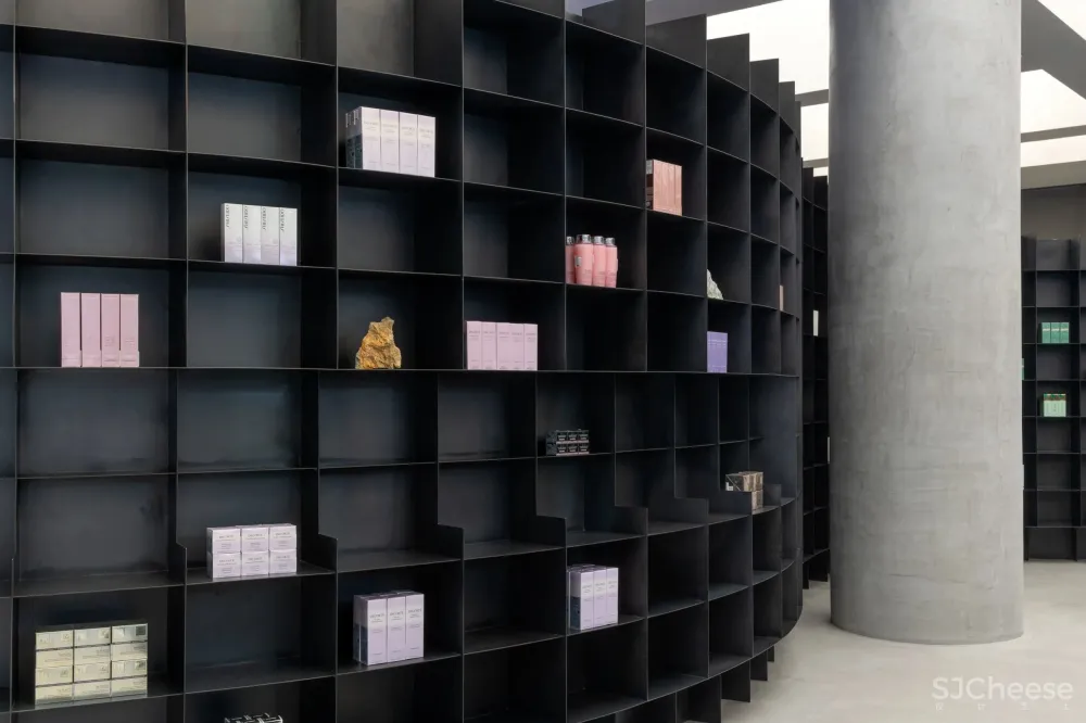 必逛的网红美妆店話梅落地成都,你打卡了吗?