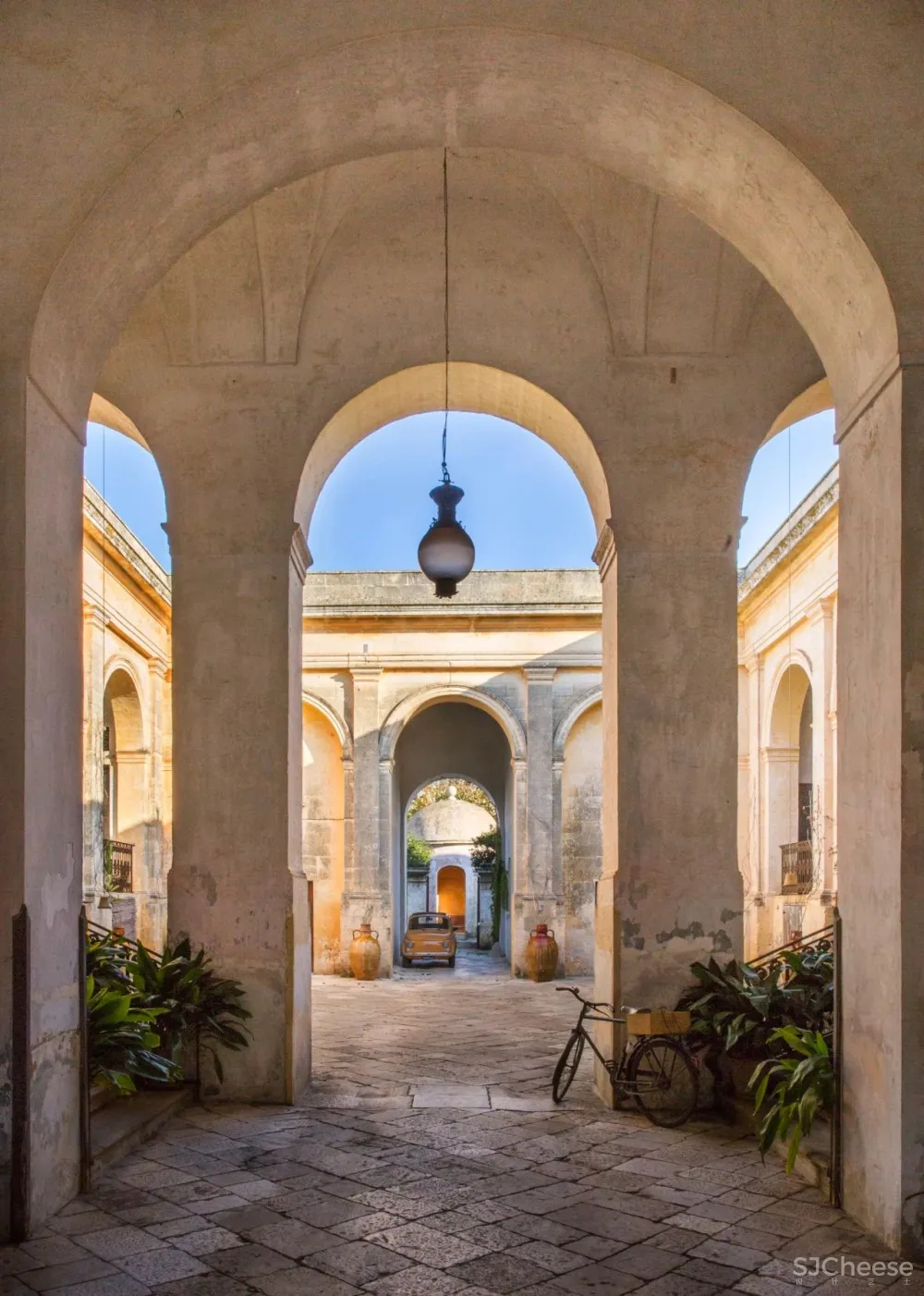 159 年历史的遗迹艺术酒店,收藏了极简、侘寂、巴洛克、拜占庭等风格!