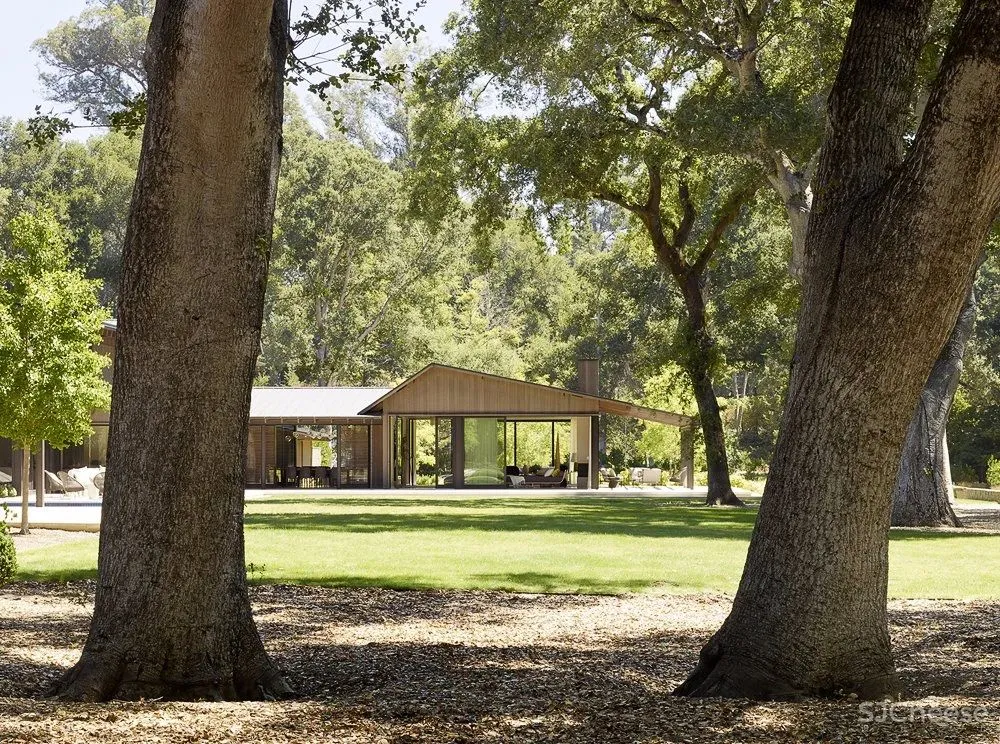 自然温感·雪松豪宅