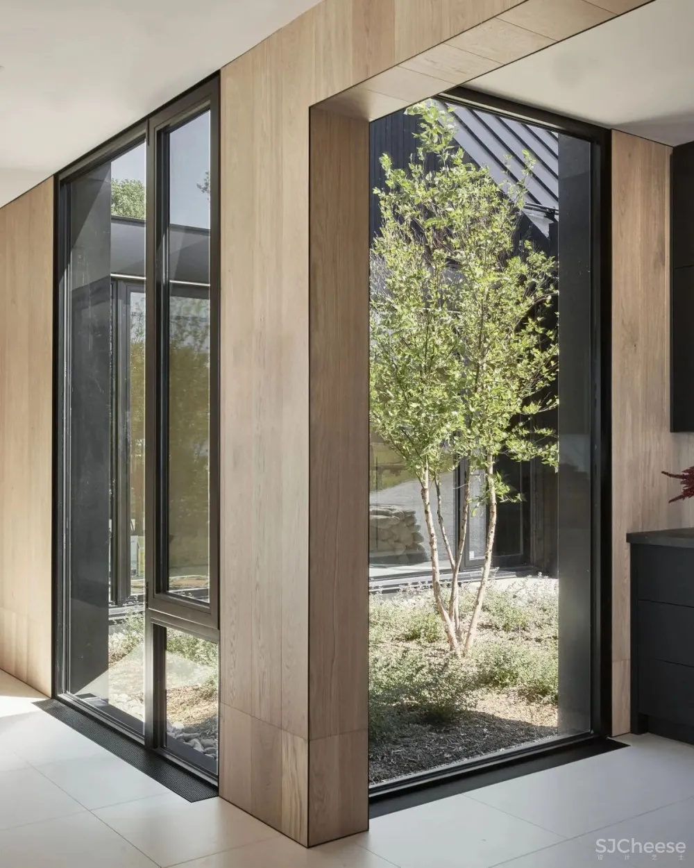 坐拥自然景观的当代住宅，如此的惬意人居！ Kim Lambert