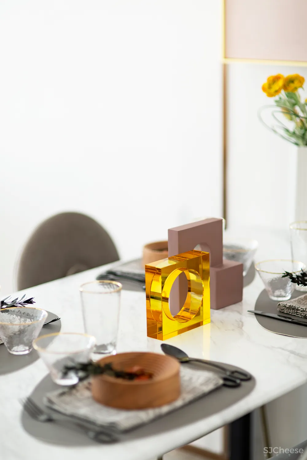 香港方黄新作:这年青春我们正好 玩转新时尚的马卡龙与水墨丹青