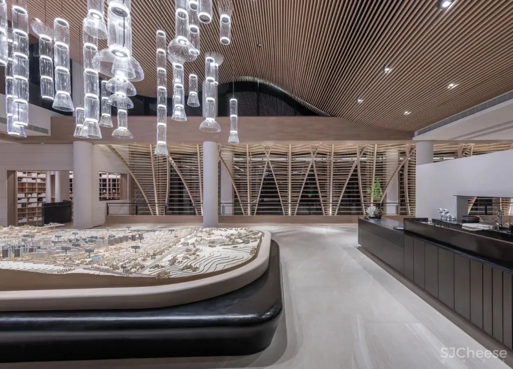 重庆滨江边的“时光之轮” 元禾大千