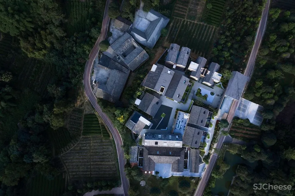 赤橙设计 2300年的古城，新开一家绝美秘境民宿，乡野美成诗