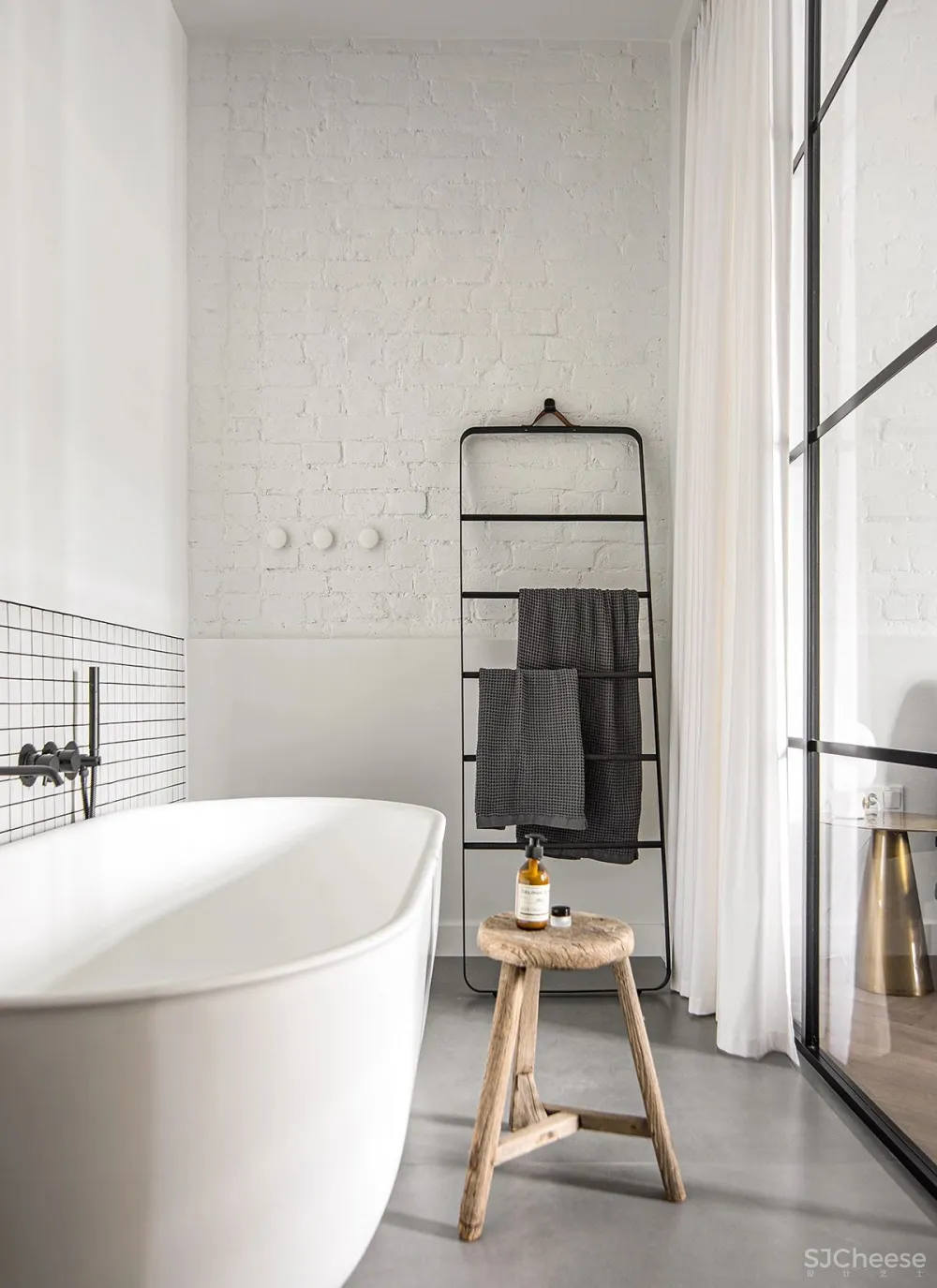 114㎡ 老房翻新,起居室加个“盒子”瞬间多出两间房