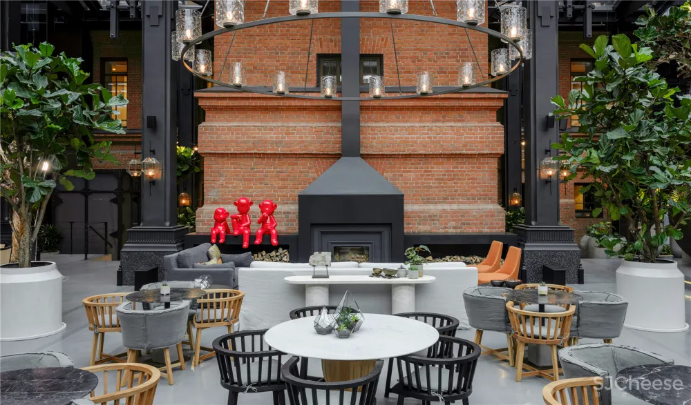 百年医院爆改五星级酒店,历史建筑表皮下,内里却这么前卫时尚