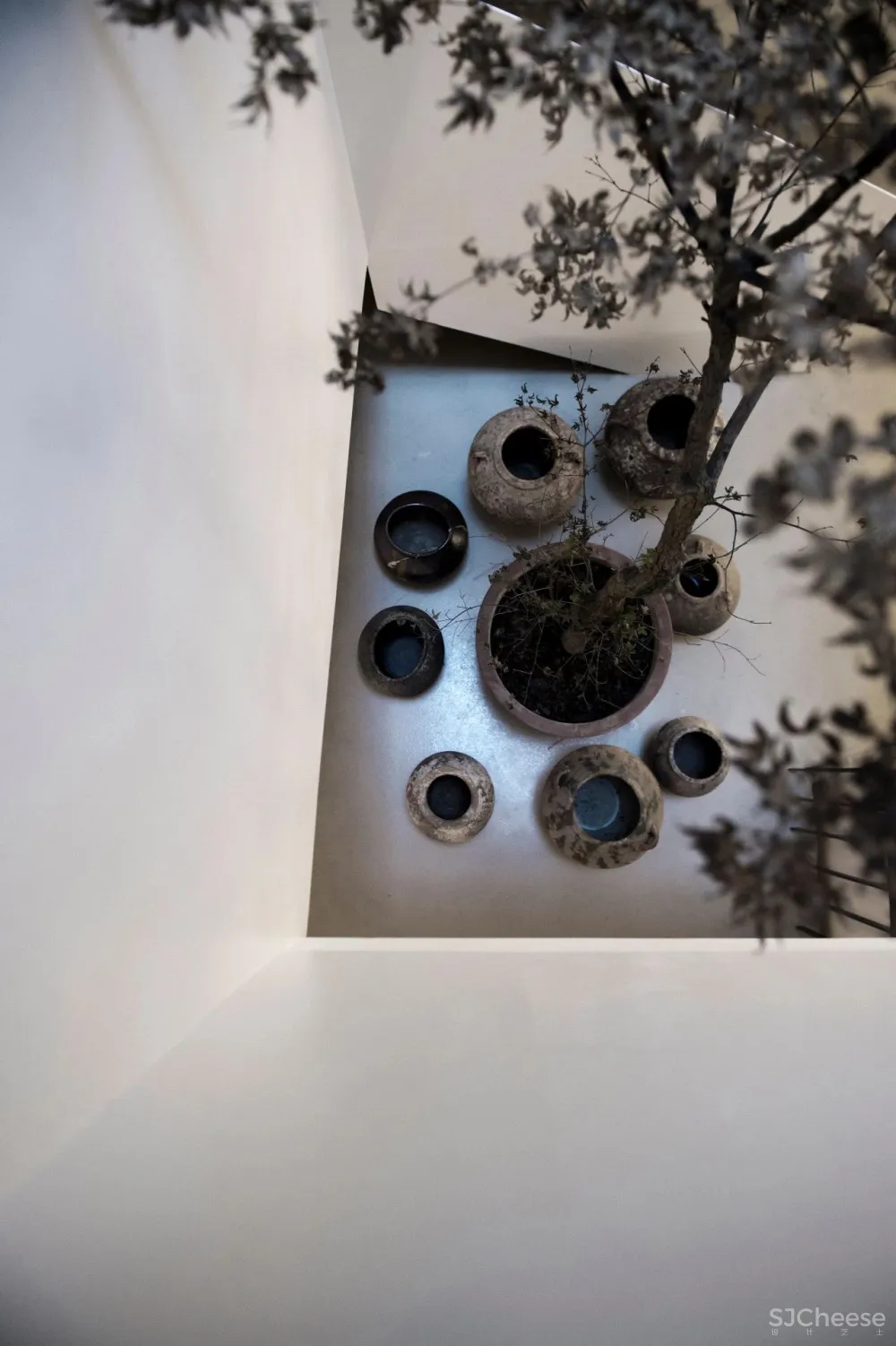 500㎡极简风别墅,返璞归真的侘寂美学!