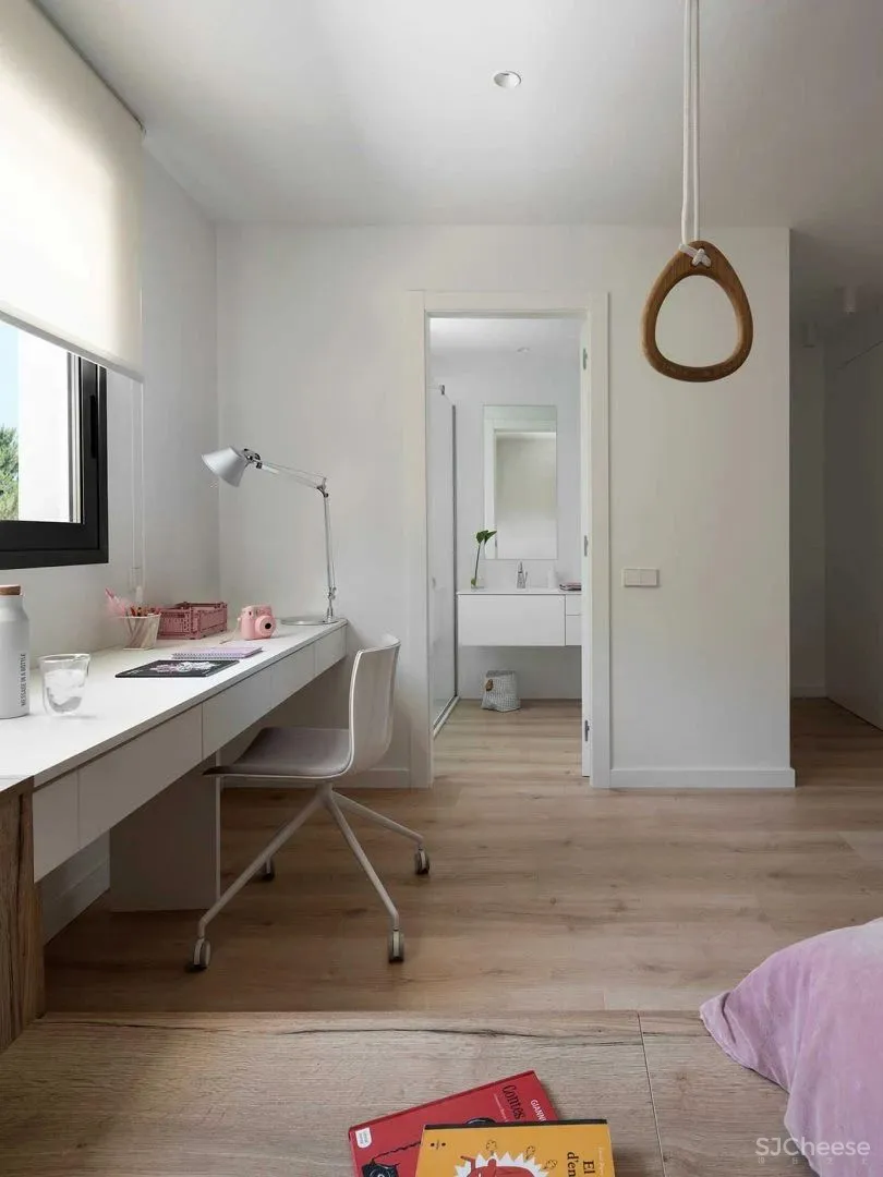 极致白与原木诠释的极简主义 Susanna Cots新作