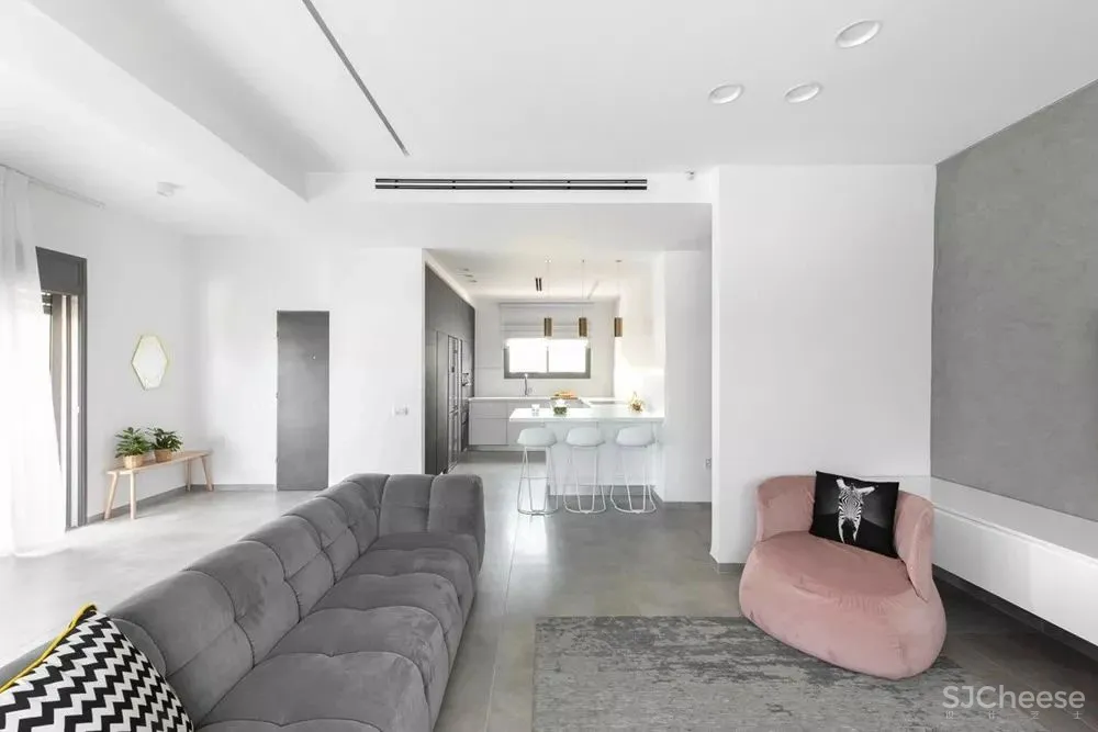 高级灰是个百搭色,谁搭谁有范儿!