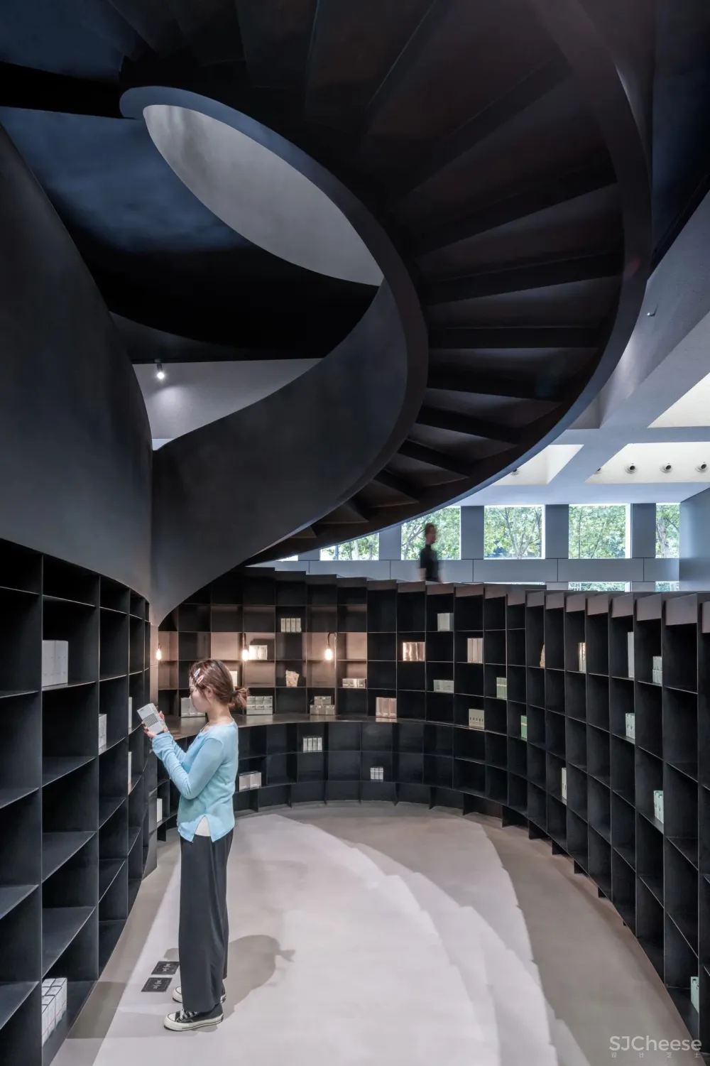 必逛的网红美妆店話梅落地成都,你打卡了吗?