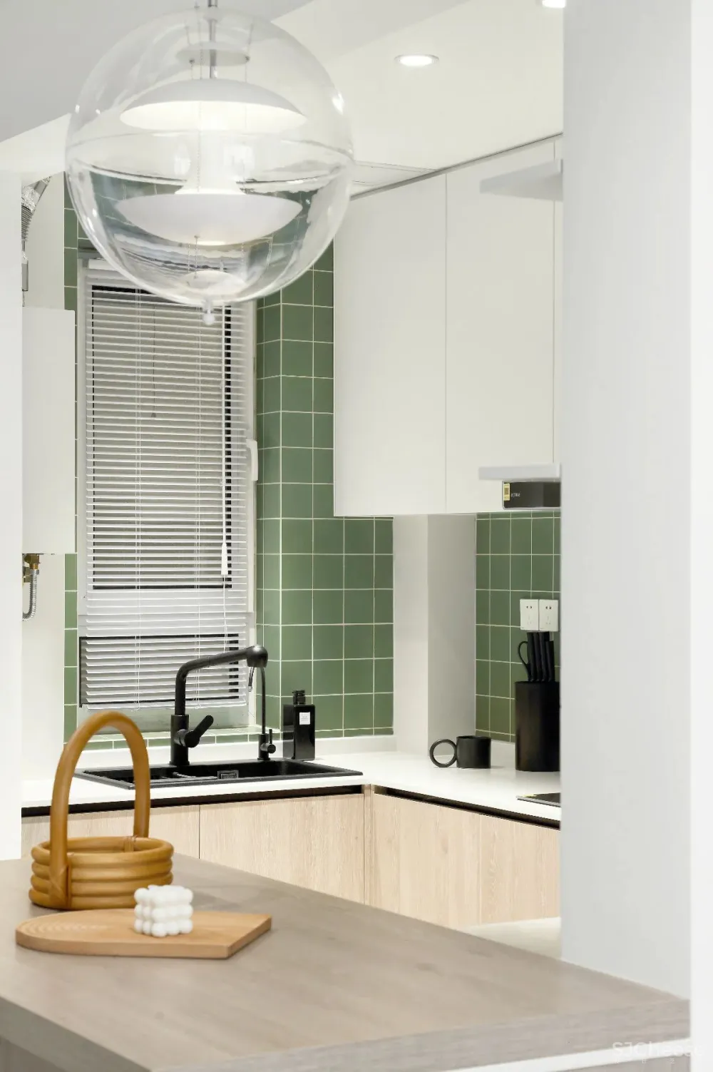 浅麻色 纯白色，简洁舒适的空间美感 清和一舍