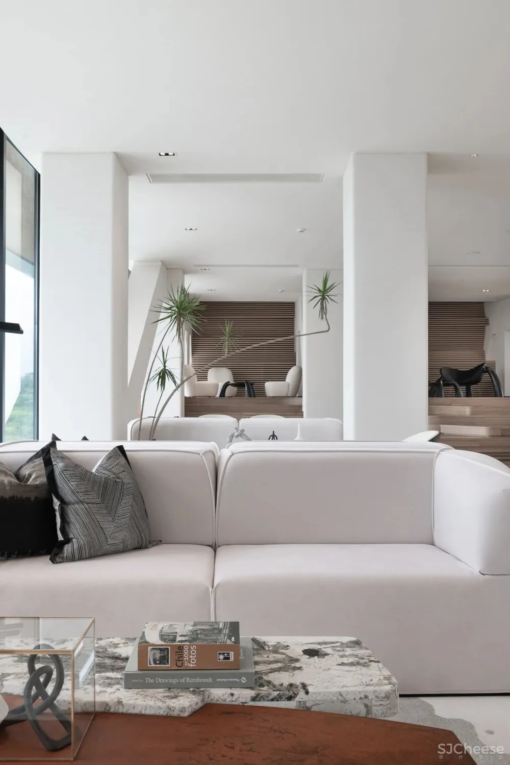 重庆滨江边的“时光之轮” 元禾大千