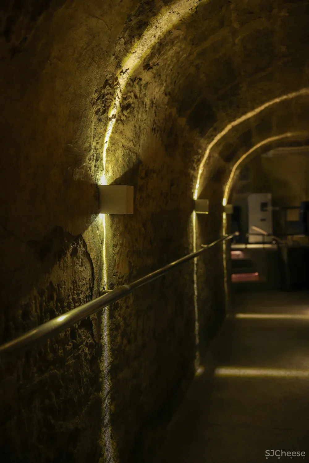 Hops Caver：从未来到过去，防空洞变酒吧