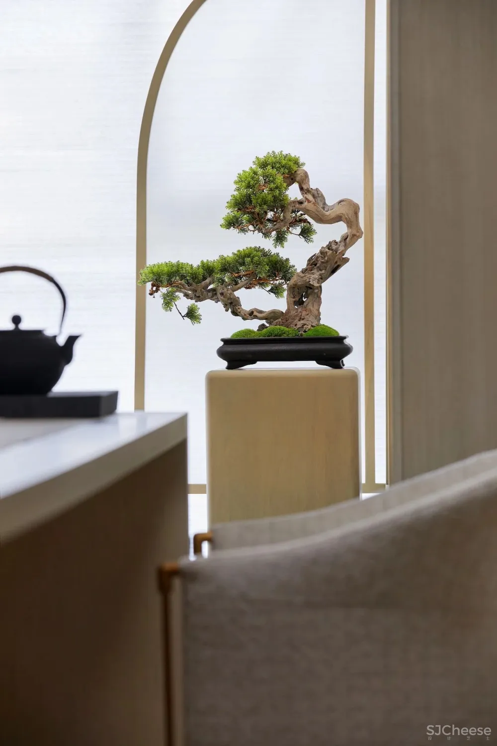 236㎡儒雅复式样板间,褪去形式后的本真,直达心门的素雅风