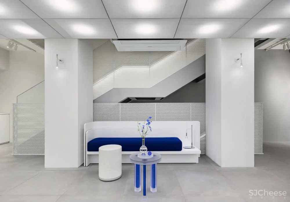 顶级化妆品牌艾诺碧(IOPE),IOPE LAB 旗舰店设计