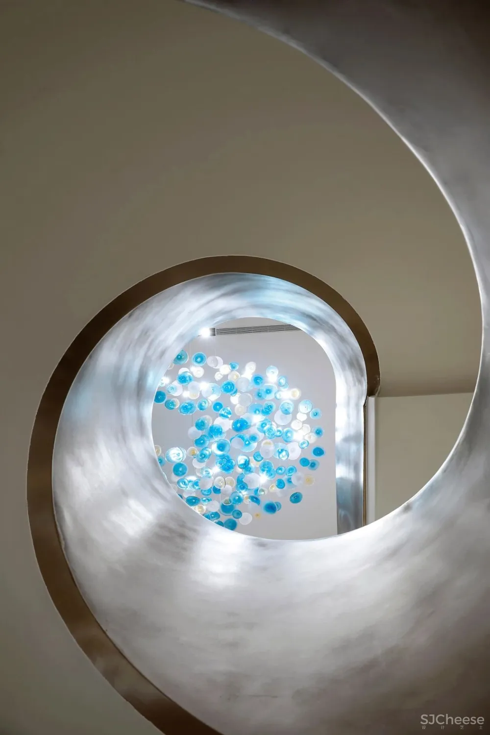 华帛新作 自然与城市的“0距离”