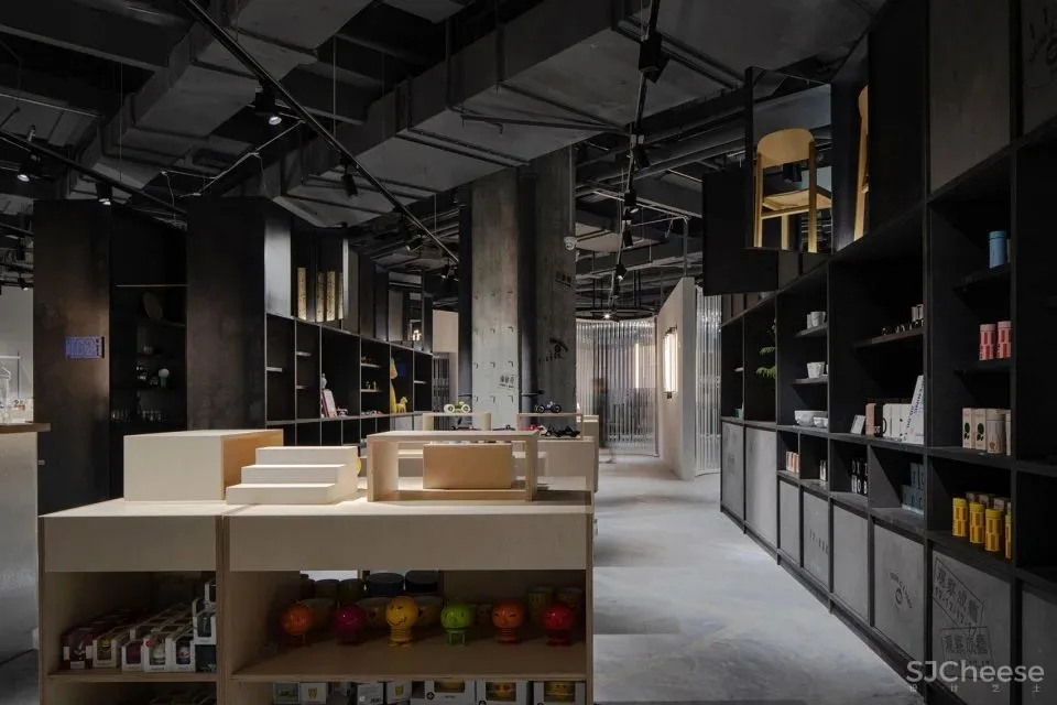 体验老上海里弄生活 kükü设计艺术品商店和iag美术馆