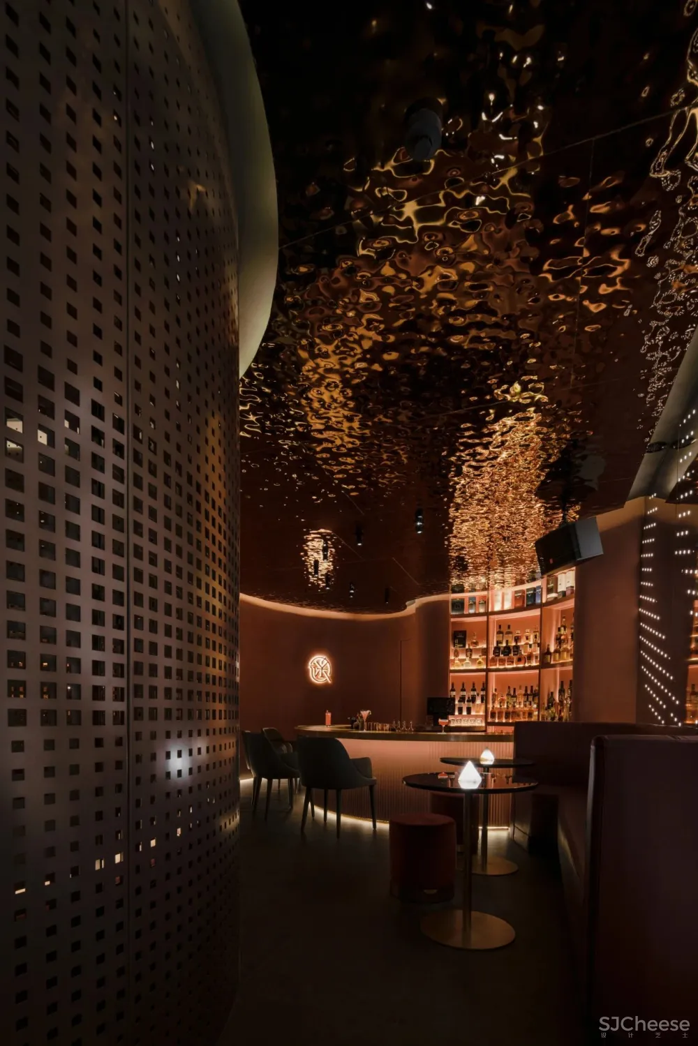 流畅弧线，打造设计感超强的迷你酒吧