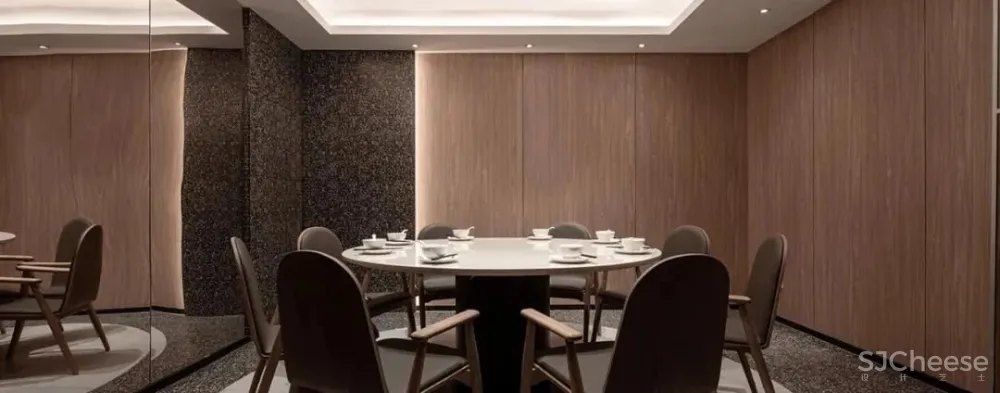 传统的港式餐厅这样设计很有感觉!