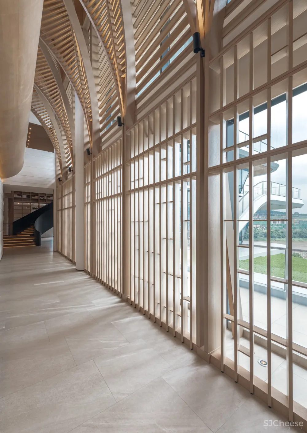 重庆滨江边的“时光之轮” 元禾大千