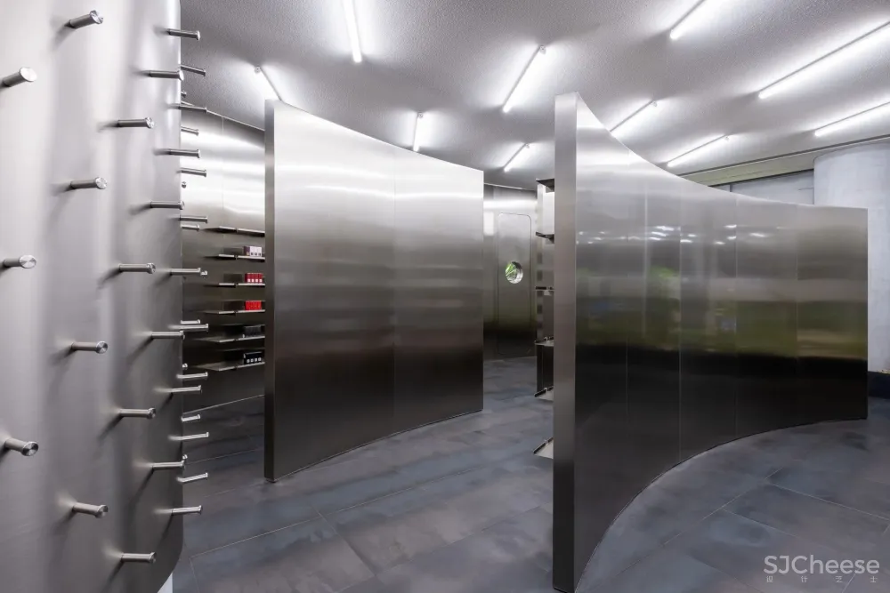 必逛的网红美妆店話梅落地成都,你打卡了吗?