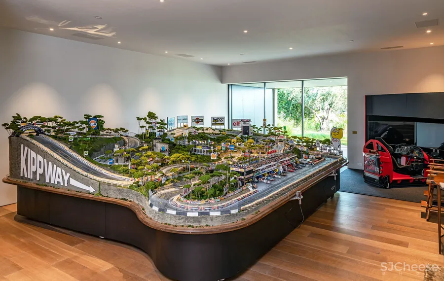 4亿一幢的好莱坞豪宅,粗糙外表下,竟有这些令人惊讶的机关!