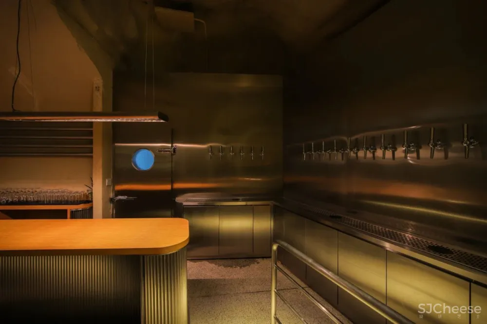 Hops Caver：从未来到过去，防空洞变酒吧