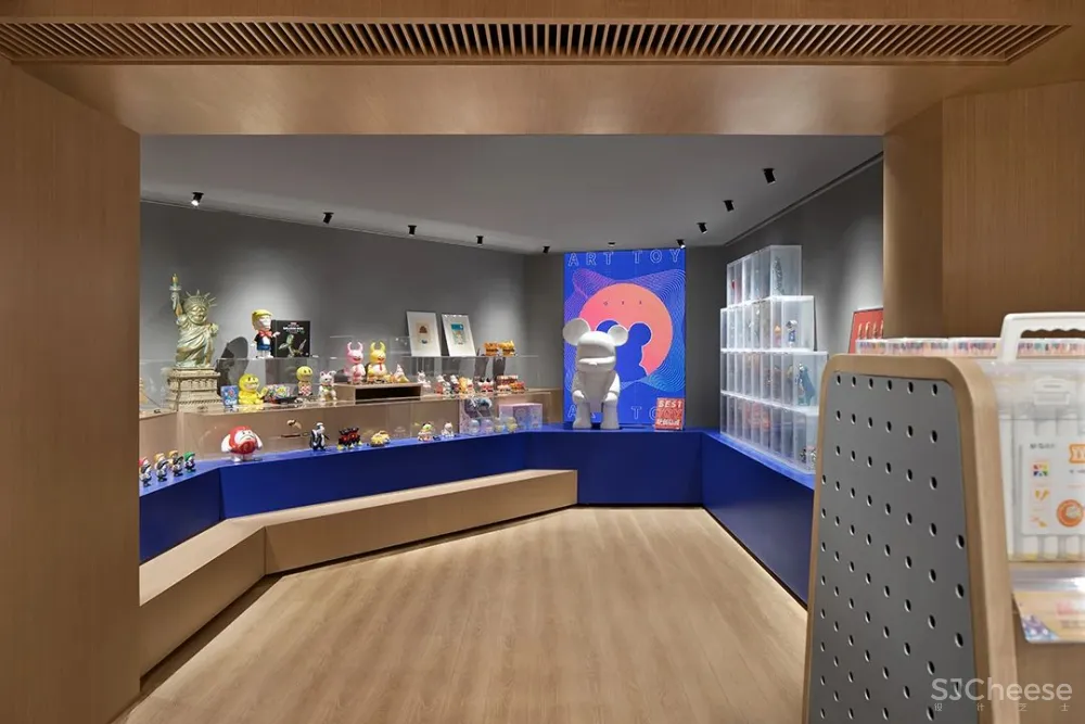 立品设计 郑铮 一家书店，点亮一座城市的文化灯塔