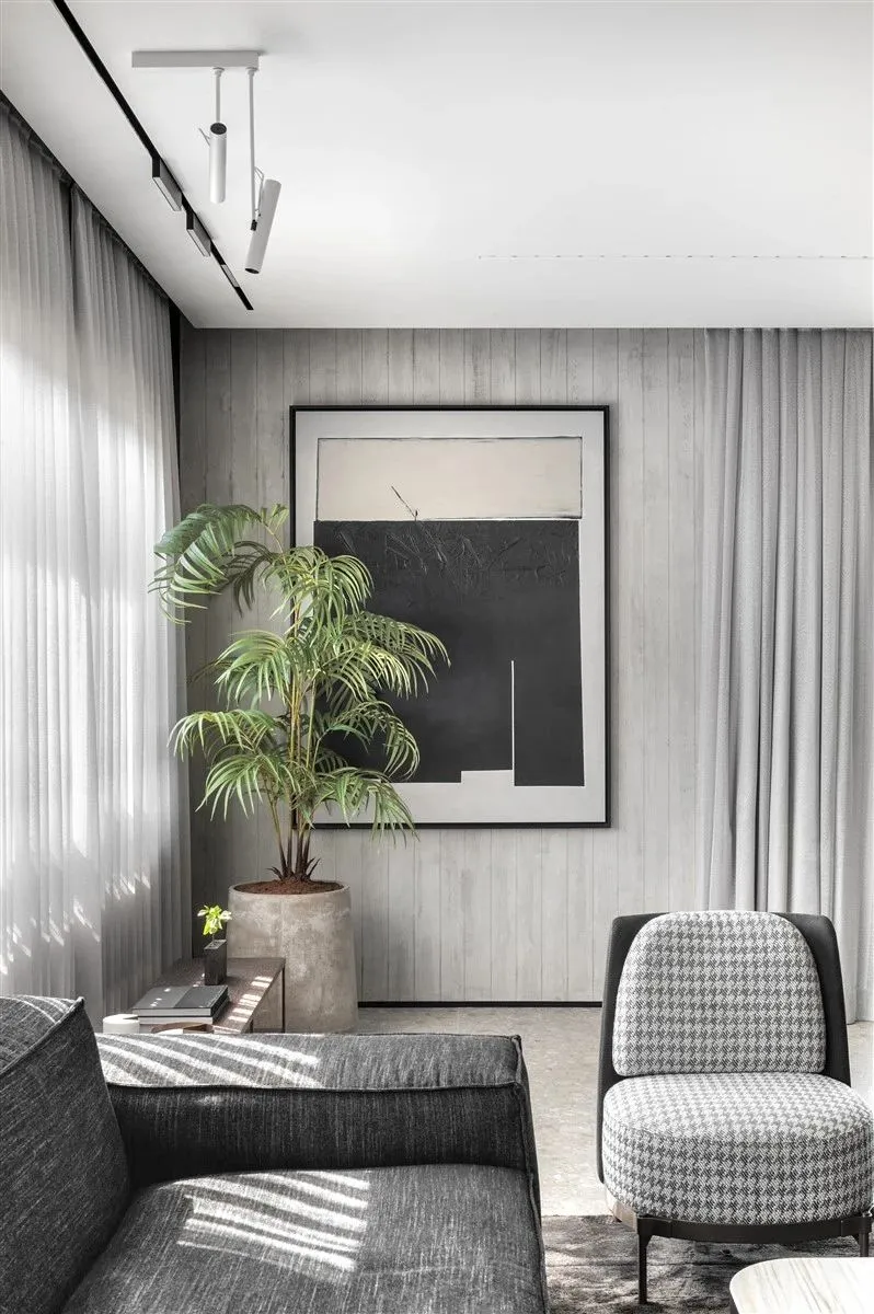 170㎡顶层复式,极简轻奢!