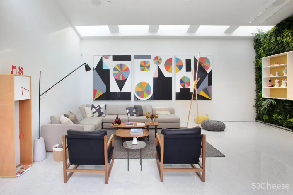 418㎡ 建筑师之家,在树林里探索极简主义美学