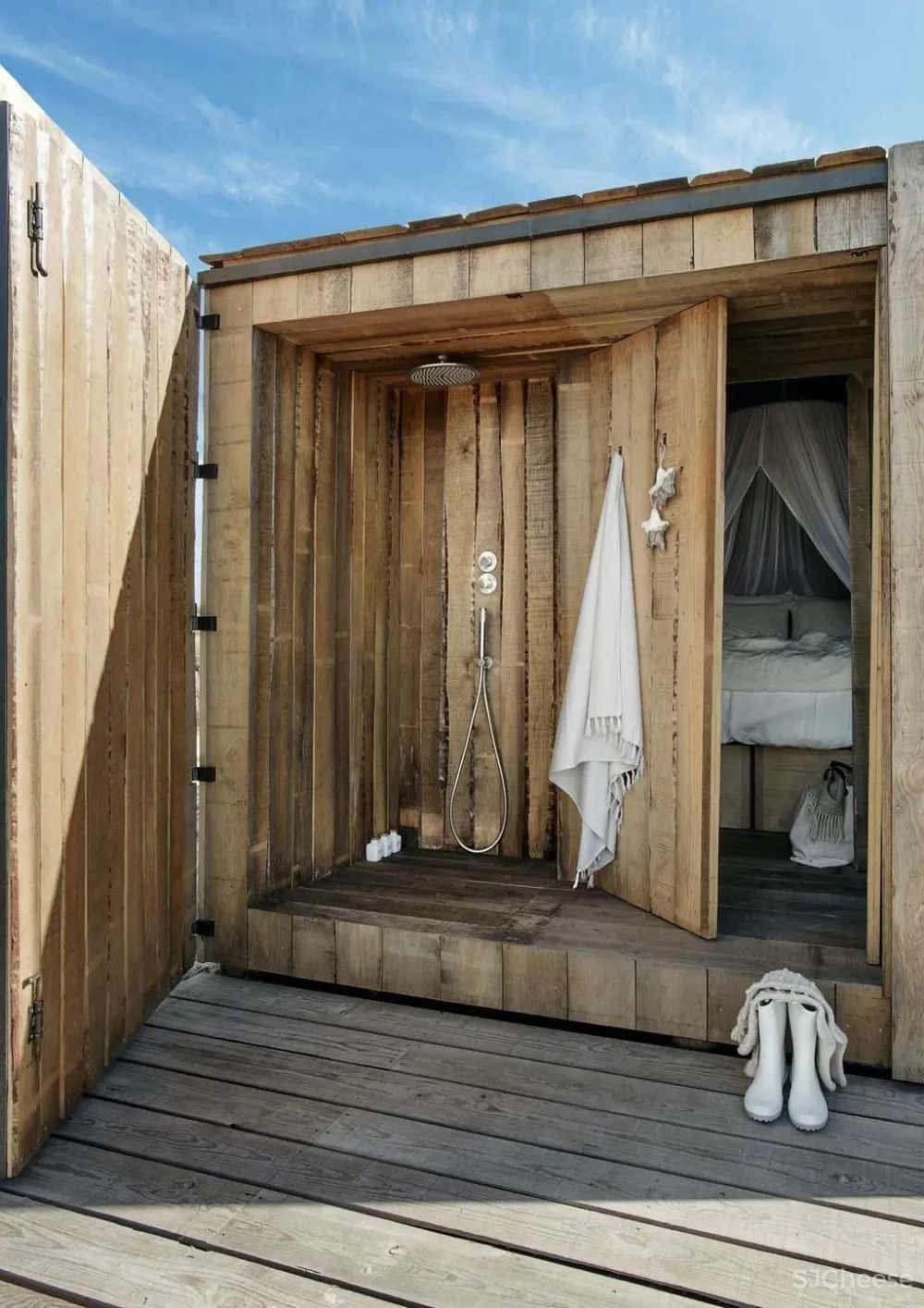 乡下民宿越做越精致，它们却反其道而行：越简陋越高级