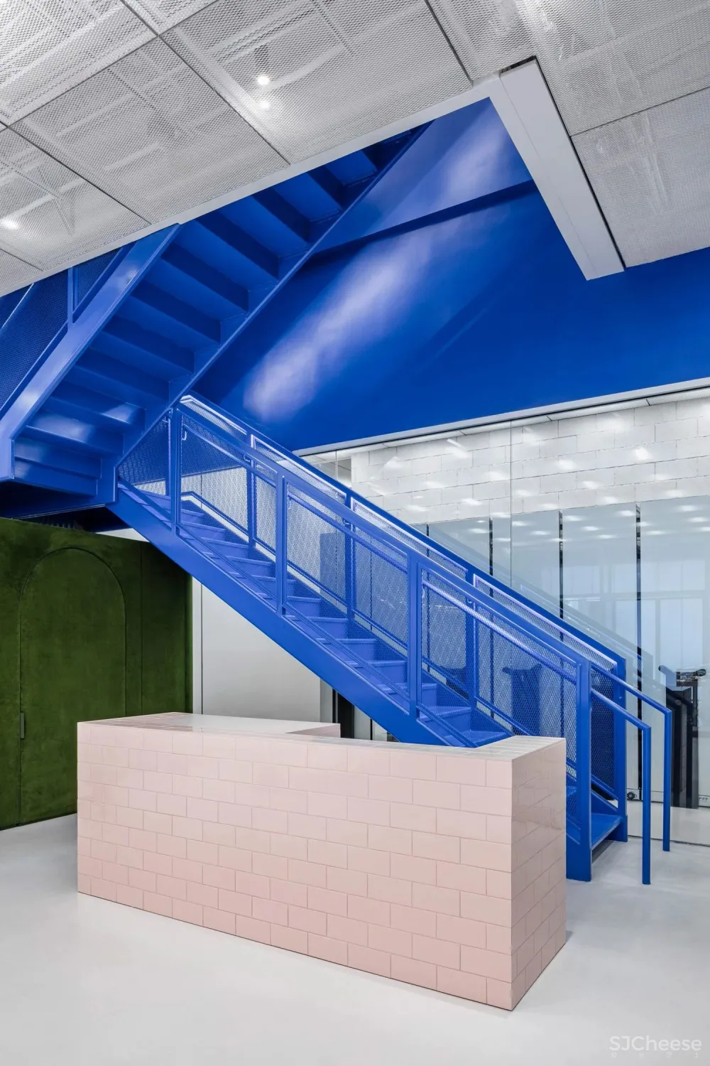 迈阿密设计街区的Off White,可不只是一家商店