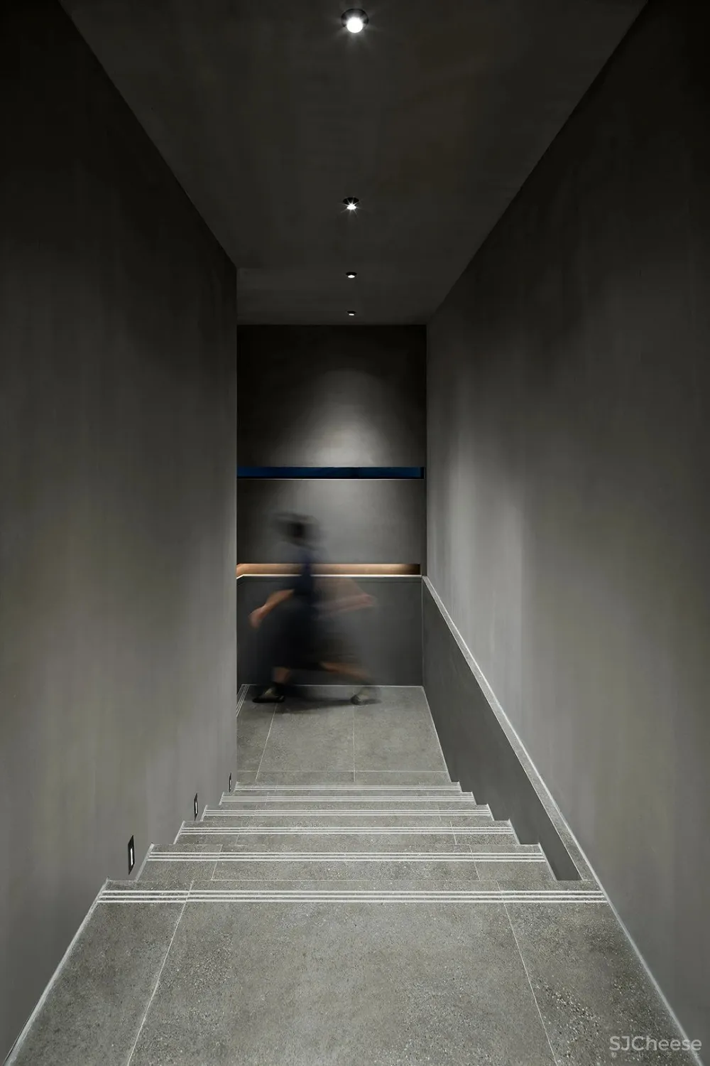 立品设计 郑铮 一家书店，点亮一座城市的文化灯塔