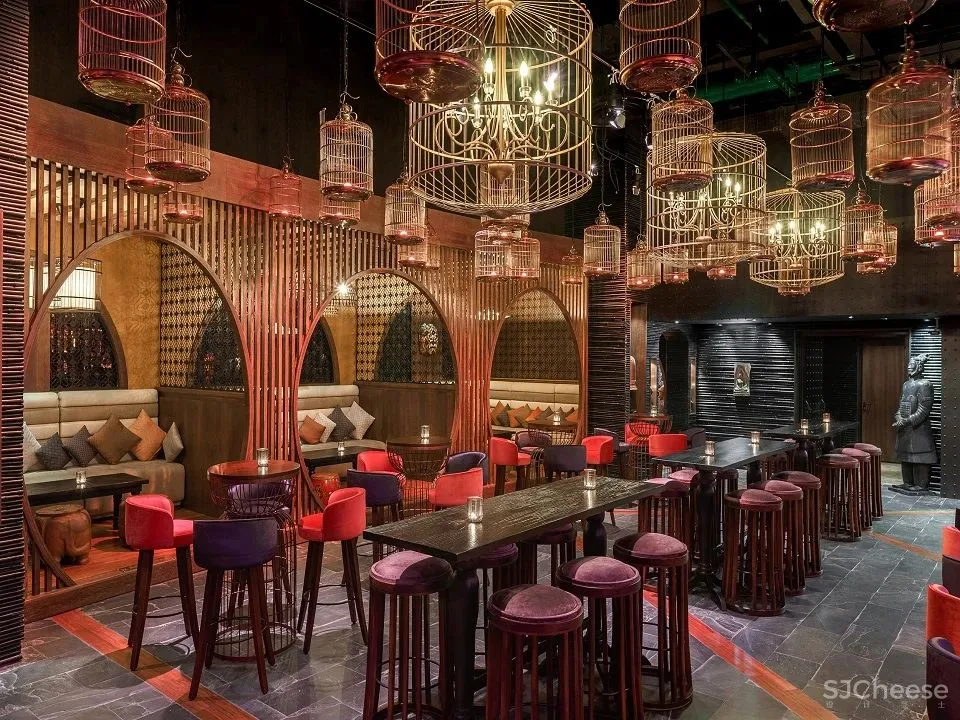 百年医院爆改五星级酒店,历史建筑表皮下,内里却这么前卫时尚