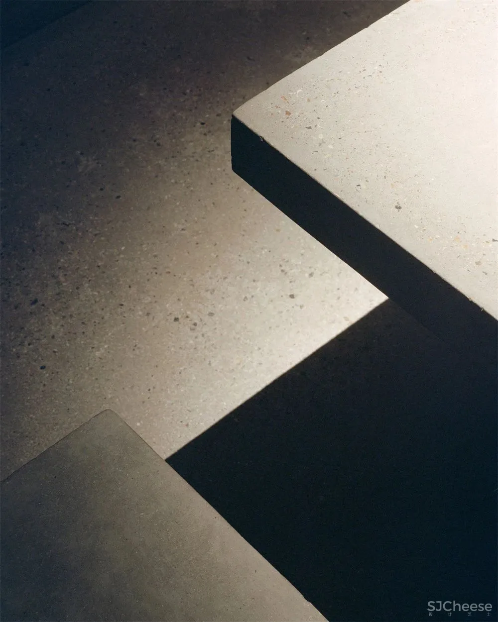 光影下的混凝土之舞 照明设计PSLab伦敦总部展示兼办公设计欣赏