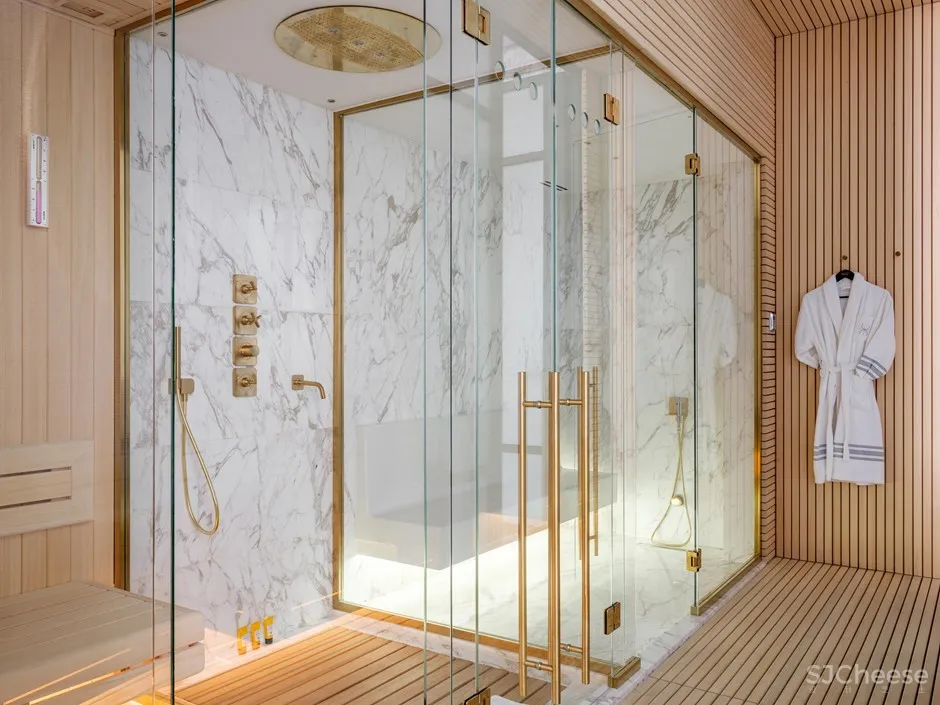 百年医院爆改五星级酒店,历史建筑表皮下,内里却这么前卫时尚